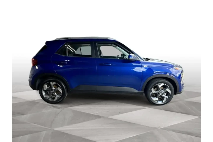 $17244 : Hyundai VENUE 2025 SEL 4dr C image 9