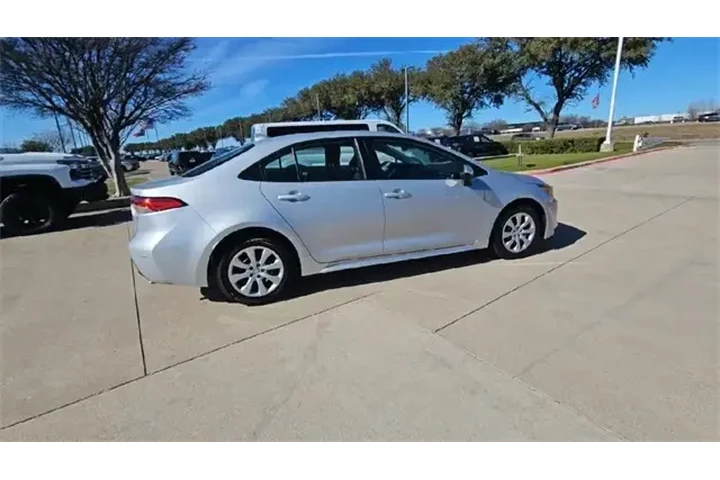 $18987 : Toyota Corolla 2024 LE 4dr S image 9