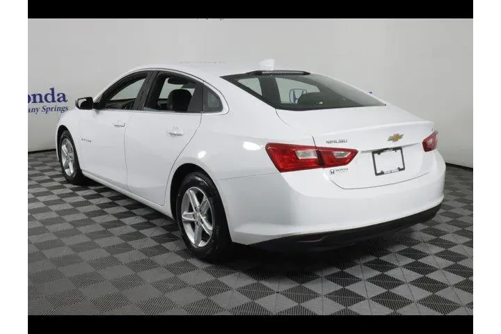 $18575 : Chevrolet Malibu 2023 LT 4dr image 5