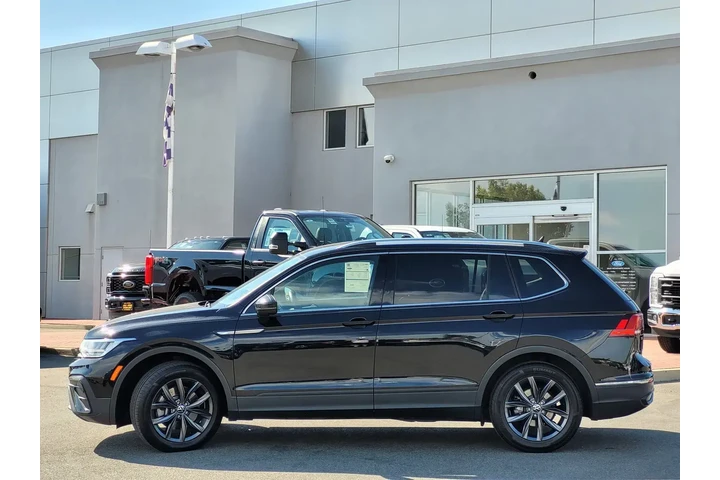 $17000 : Volkswagen Tiguan 2022 SE 4d image 7