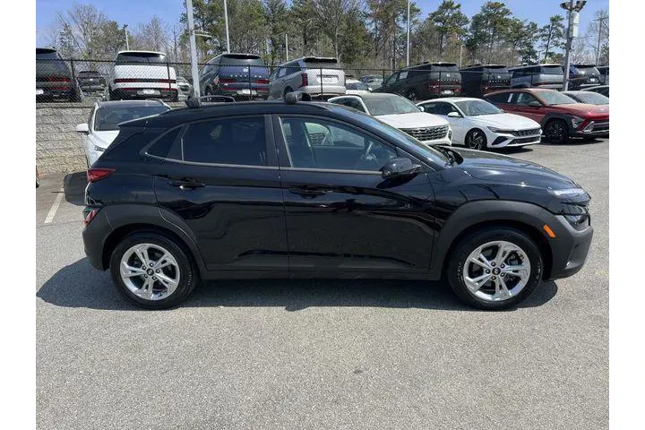 $22440 : Hyundai KONA 2023 AWD SEL 4d image 8