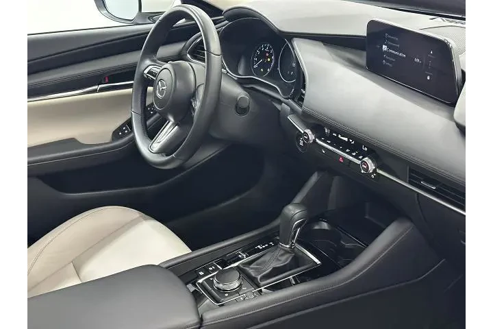 $24500 : Mazda Mazda3 Sedan 2025 2.5 image 8