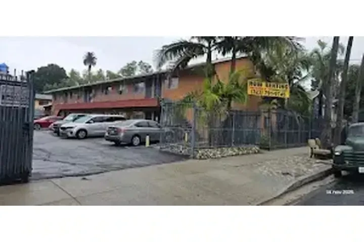 HIGHLAND PARK RENTO APTO image 6