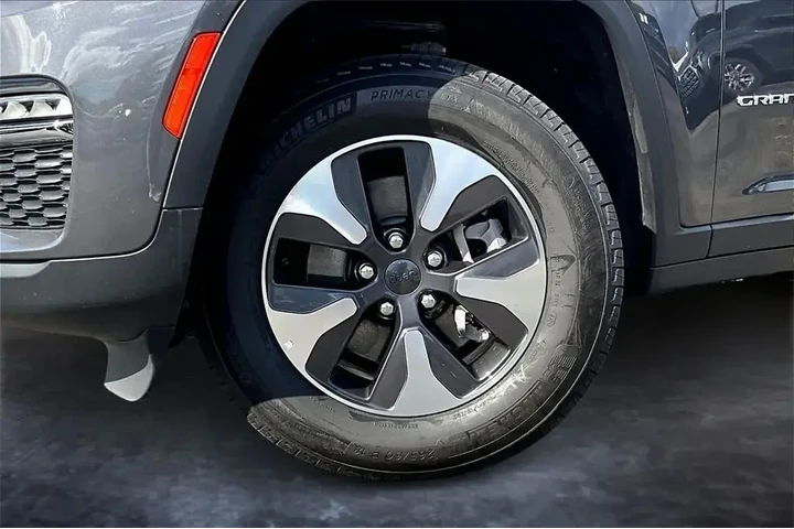 $31715 : Jeep Grand Cherokee 2024 4x4 image 9