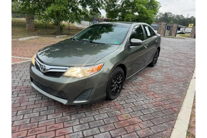 $6500 : 2013 Camry LE image 4