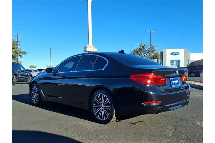 $23488 : BMW 5 Series 2020 530e iPerf image 4