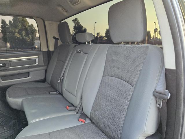 $16500 : 2015 RAM 1500 CREW CAB2015 RA image 1