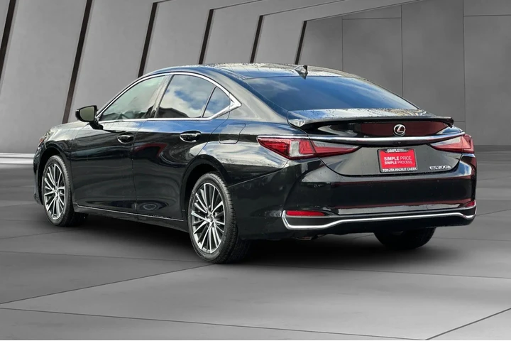 $35500 : Lexus ES 300h 2023 4dr Sedan image 10