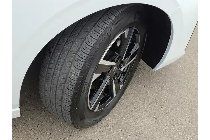 $17761 : Nissan Sentra 2025 SV 4dr Se image 7