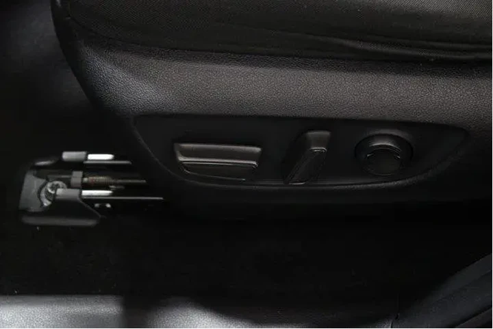 $23985 : Toyota RAV4 2021 XLE 4dr SUV image 7