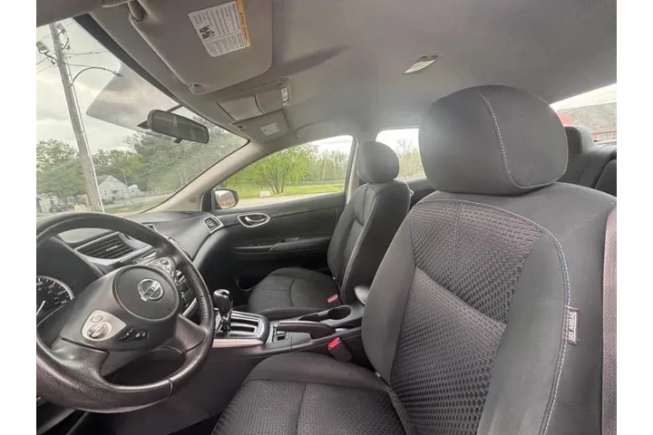 $6999 : 2019 Sentra SR image 9