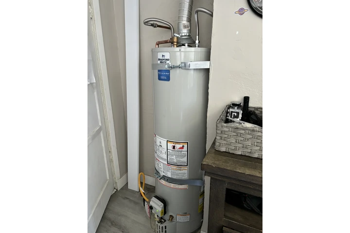 24hrs plomero 323 840 6949 image 5