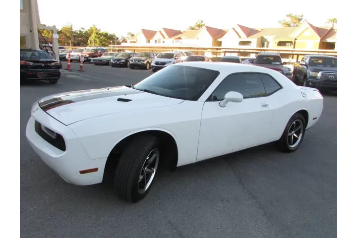 $8995 : 2010 Challenger SE image 10