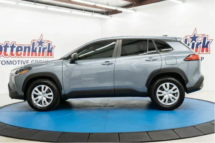 $25463 : Toyota Corolla Cross 2025 L image 5