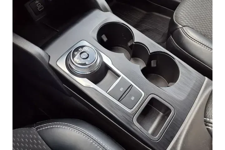 $26999 : Ford Escape Plug-In Hybrid 2 image 9