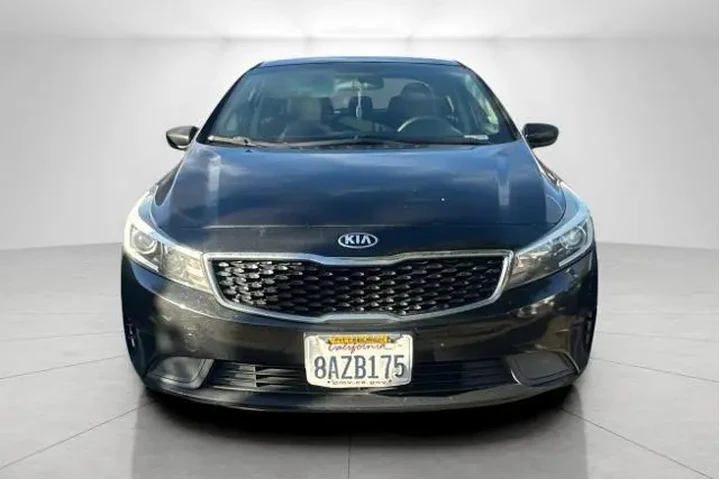 $7795 : Kia Forte 2017 LX 4dr Sedan image 4