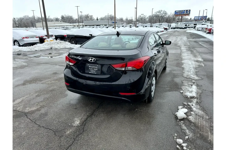 $9980 : 2016 Elantra 4dr Sdn Auto SE image 2