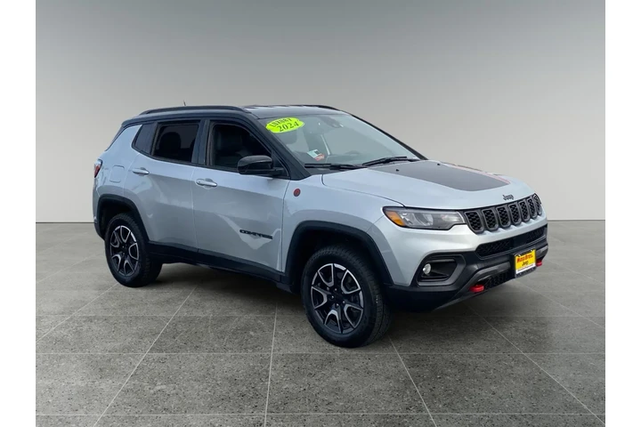 $30209 : Jeep Compass 2024 4x4 Trailh image 7