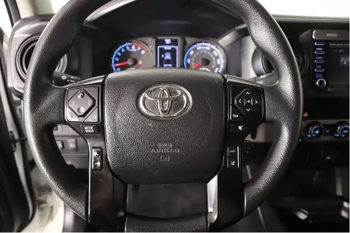 $27016 : Toyota Tacoma 2022 4x2 SR 4d image 3