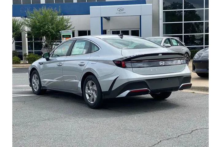 $26680 : Hyundai SONATA 2025 SE 4dr S image 5