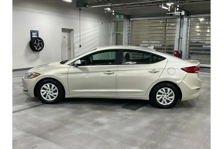 $6975 : Hyundai ELANTRA 2017 SE 4dr image 3
