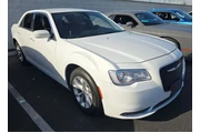 $25900 : Chrysler 300 2023 Touring 4d thumbnail