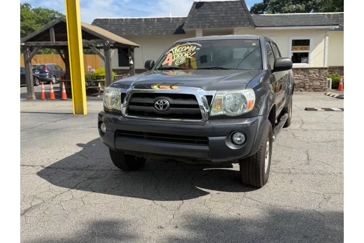 2010 Tacoma PreRunner V6 image 3