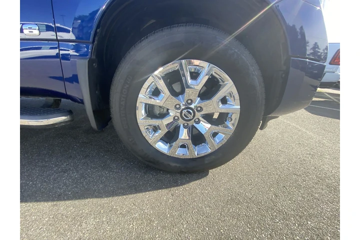 $39642 : Nissan Titan 2020 4x4 SV 4dr image 10