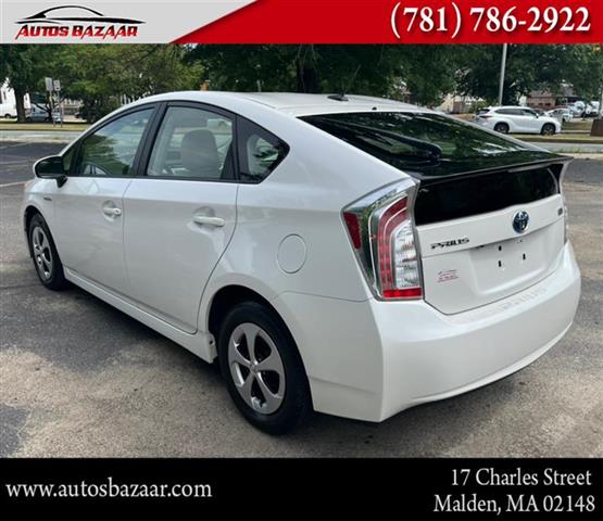 $11900 : Used 2013 Prius 5dr HB Three image 3