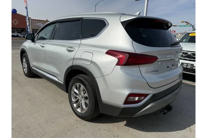 $12900 : 2019 SANTA FE image 2