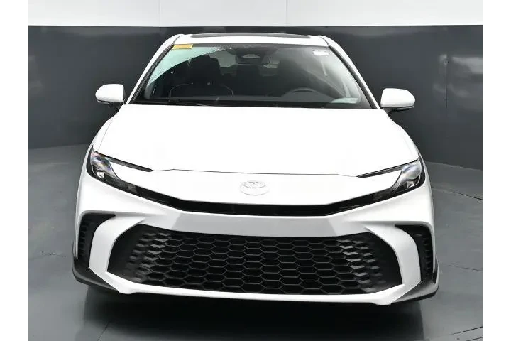 $29378 : Toyota Camry 2025 SE 4dr Sed image 2