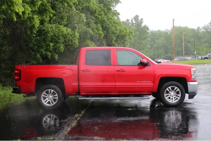 $27995 : 2018 Silverado 1500 LT image 4