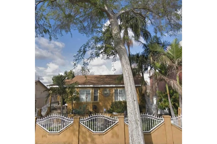 $2250 : Lindo apartamento image 1