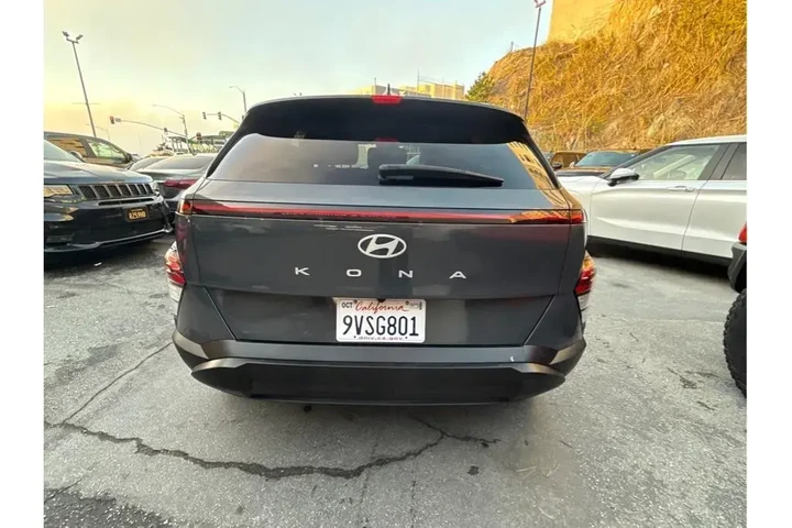 $22388 : Hyundai KONA 2024 SEL 4dr Cr image 8