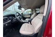 $32900 : Ford Explorer 2023 AWD XLT 4 thumbnail