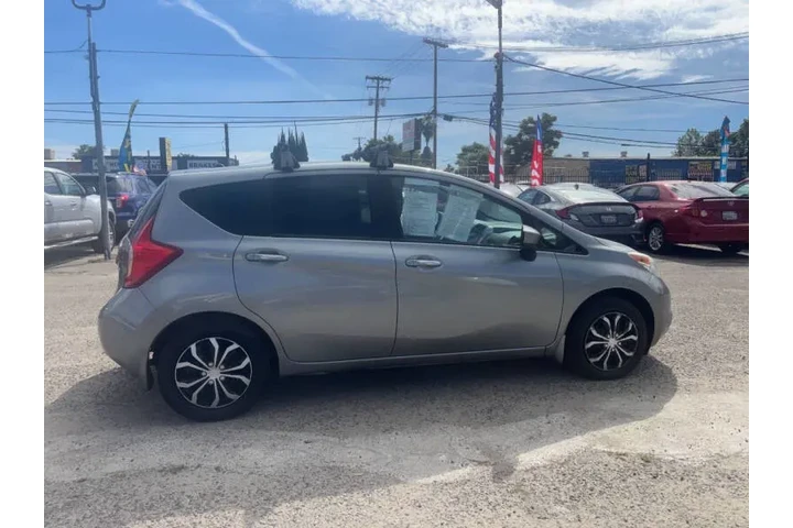 $6999 : 2015 Versa Note S image 5