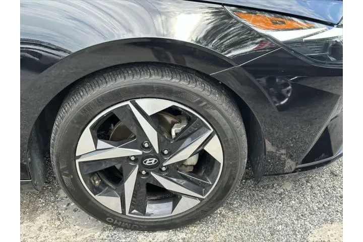 $18599 : Hyundai ELANTRA 2023 SEL 4dr image 9