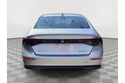 $22985 : Honda Accord 2024 LX 4dr Sed thumbnail