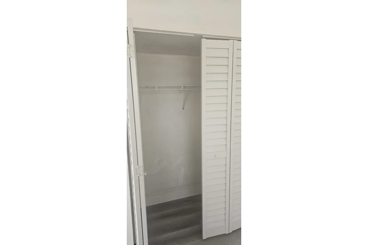 $1400 : Efficency image 4