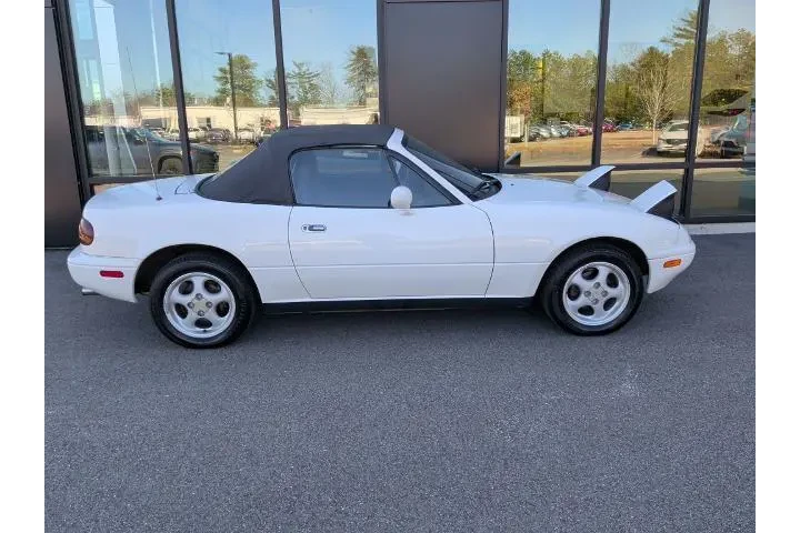 $14995 : Mazda MX-5 Miata 1991 2dr Co image 6