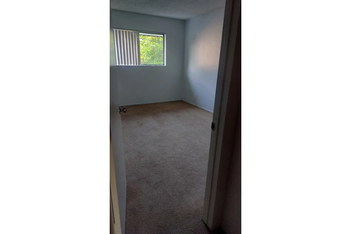 $800 : CUARTO EN RENTA image 1