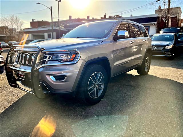 $22000 : 2018 Grand Cherokee LIMITED image 3