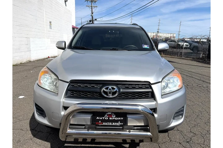2011 RAV4 FWD 4dr 4-cyl 4-Spd image 1