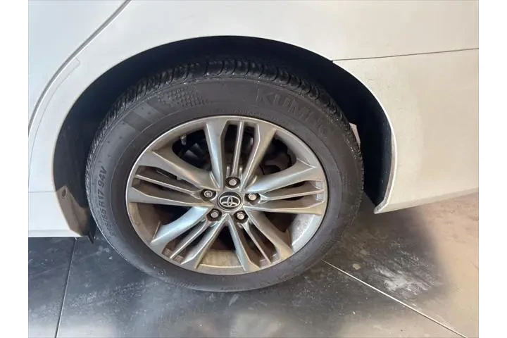 $16499 : Toyota Camry 2017 SE 4dr Sed image 10