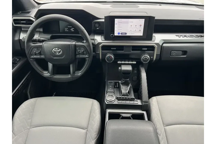 $35747 : Toyota Tacoma 2025 4x2 SR5 4 image 2