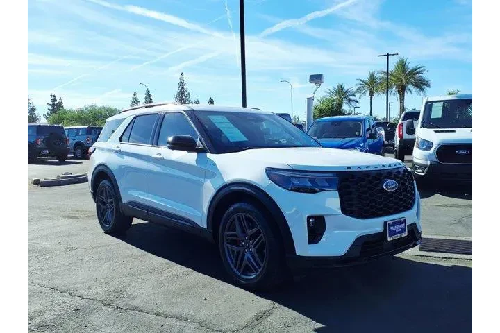 $38987 : Ford Explorer 2025 AWD ST-Li image 8