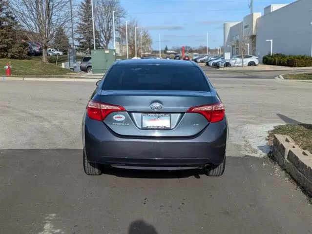 $10900 : 2018 Corolla LE image 5