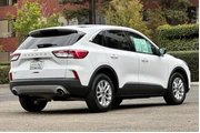 Ford Escape 2022 SE 4dr SUV thumbnail