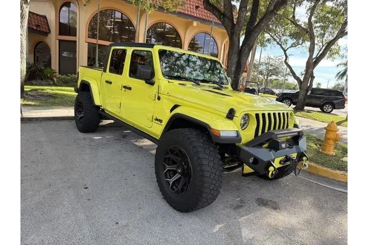 $31000 : Jeep Gladiator 2023 4x4 Spor image 3