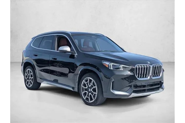 $33393 : BMW X1 2024 AWD xDrive28i 4d image 3